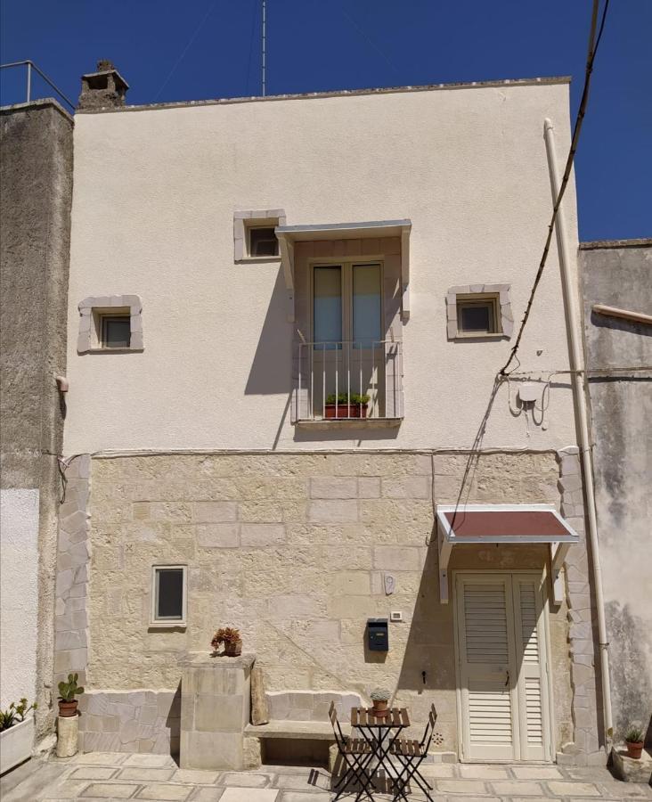 Casa Corte Della Liberta Uggiano La Chiesa Bagian luar foto