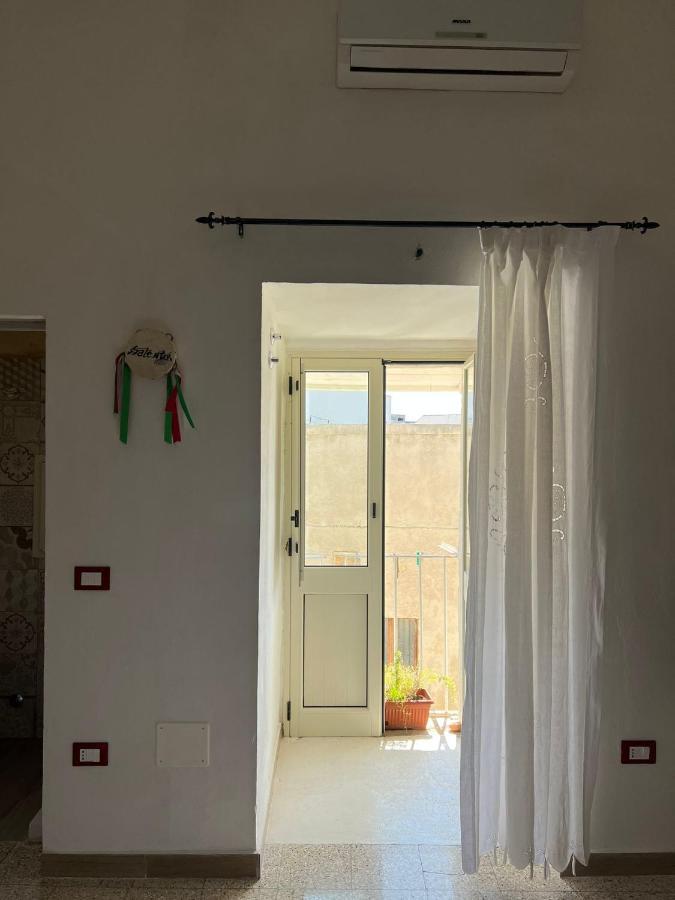 Casa Corte Della Liberta Uggiano La Chiesa Bagian luar foto