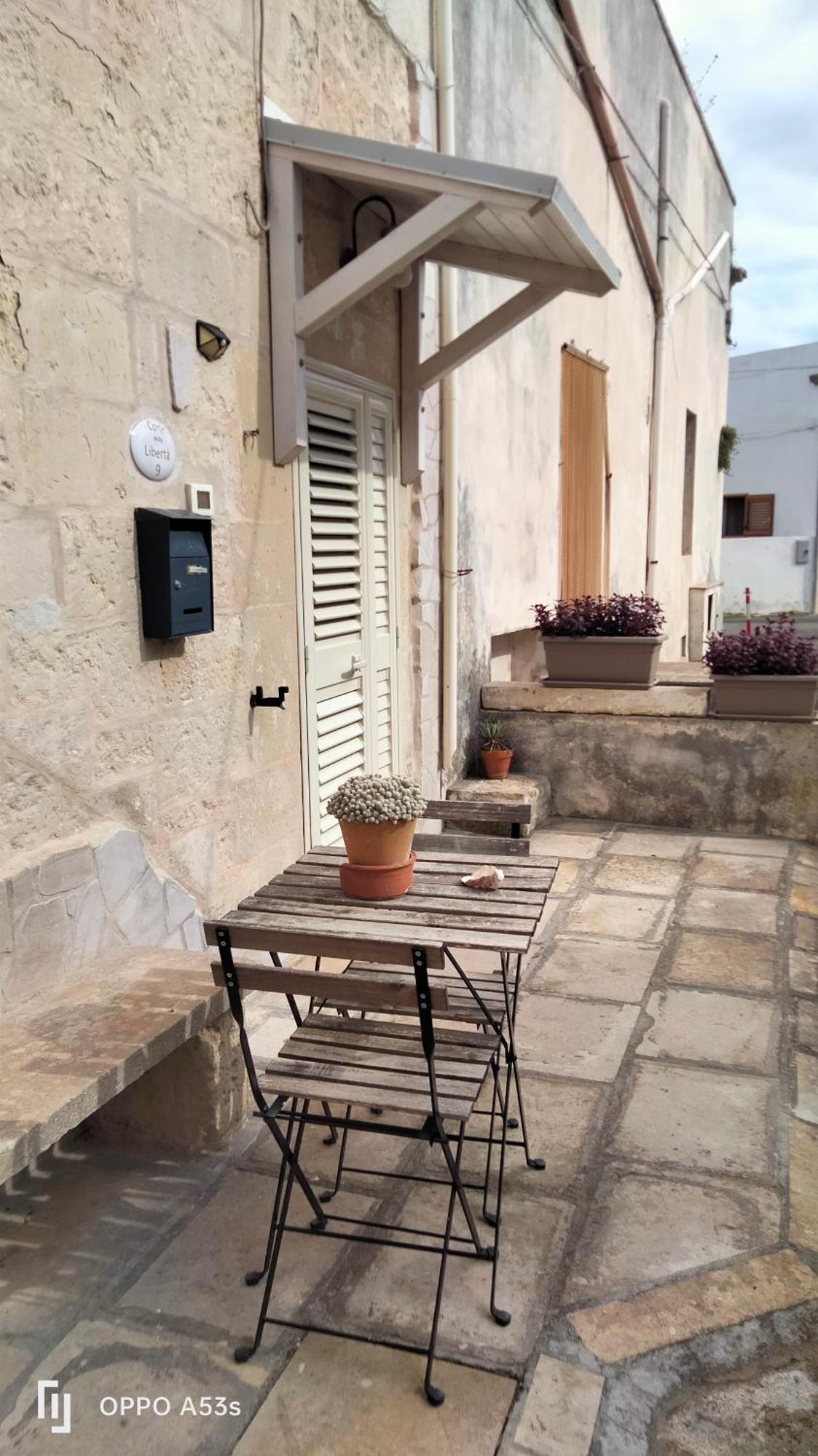 Casa Corte Della Liberta Uggiano La Chiesa Bagian luar foto