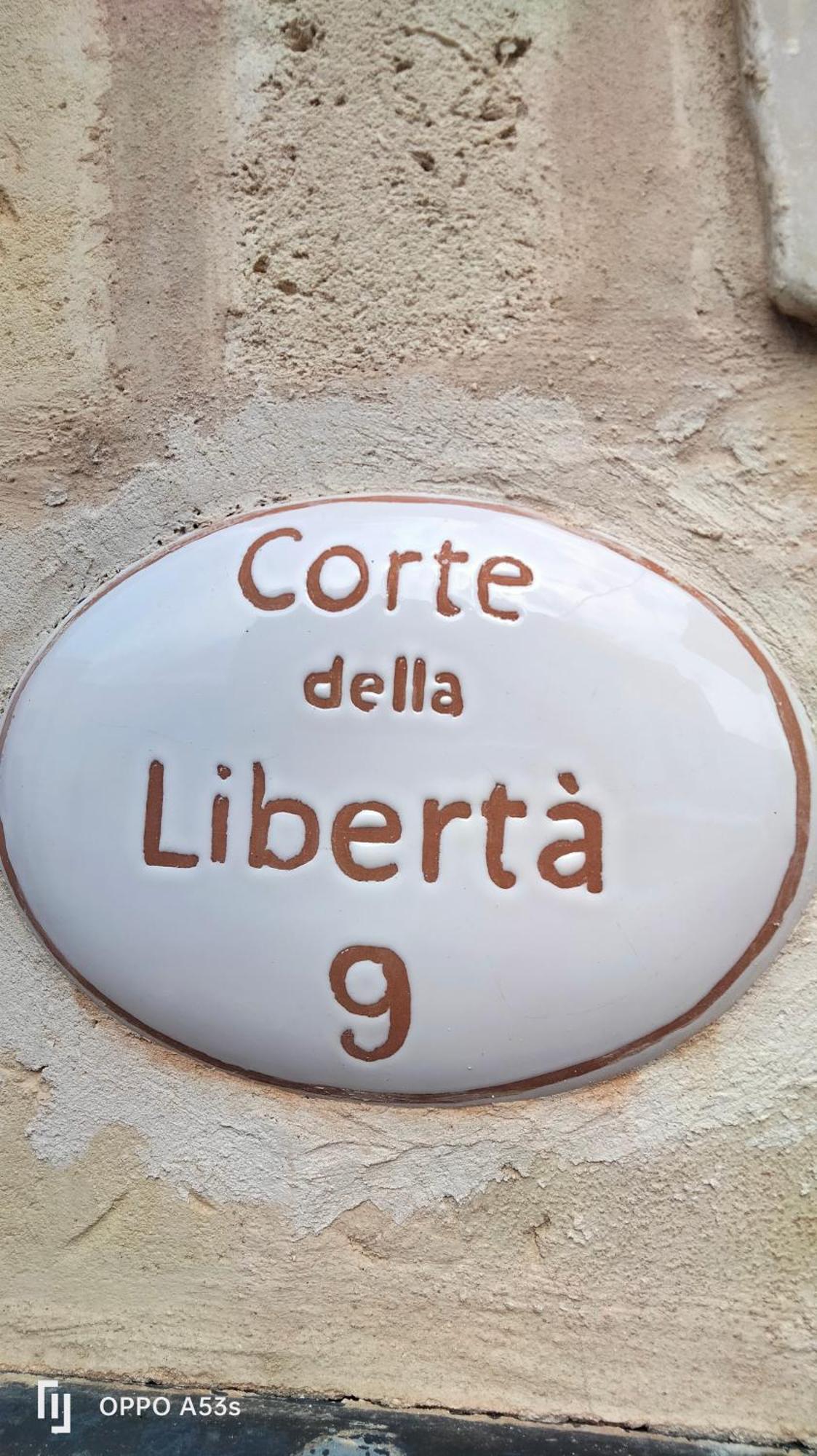 Casa Corte Della Liberta Uggiano La Chiesa Bagian luar foto